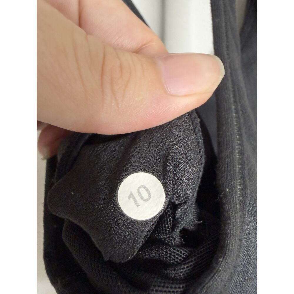Lululemon Women’s Black Size 10 Built In Bra Racer Back Gym Active Tank Top - Picture 5 of 6